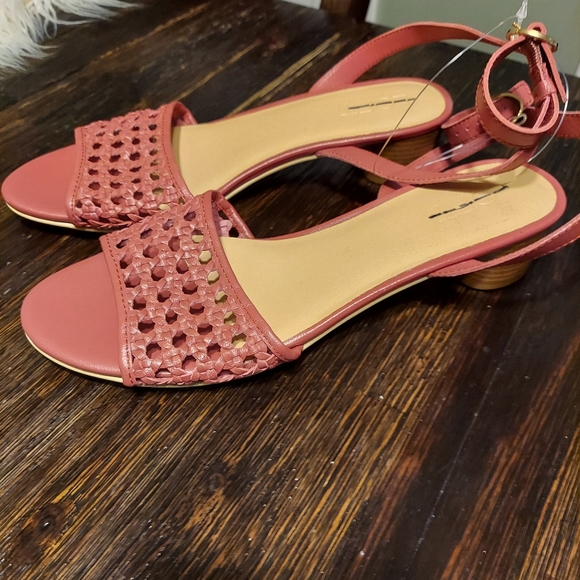 Shoes - Picture 2 of 2